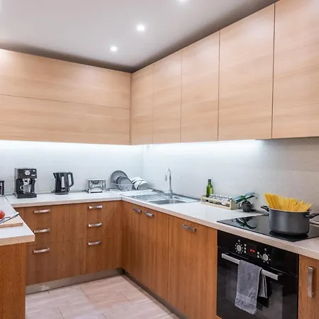 Day And Night Apartment