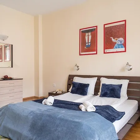 Day And Night Apartment *