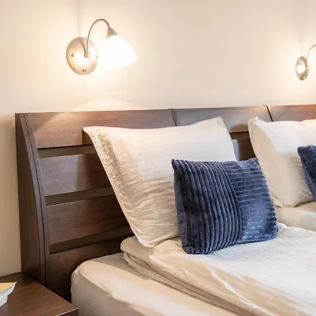 Day And Night Apartment